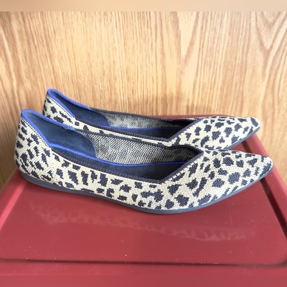 Rothys Womens The Point Leopard Cheetah Ballet Flats Size 7 Animal Print Retired - Picture 1 of 11